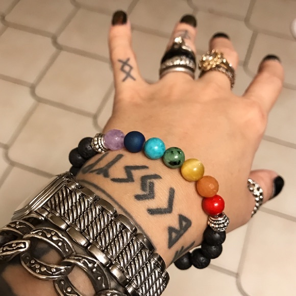 7 chakra rainbow reiki pride lava rock bracelet - Picture 4 of 9